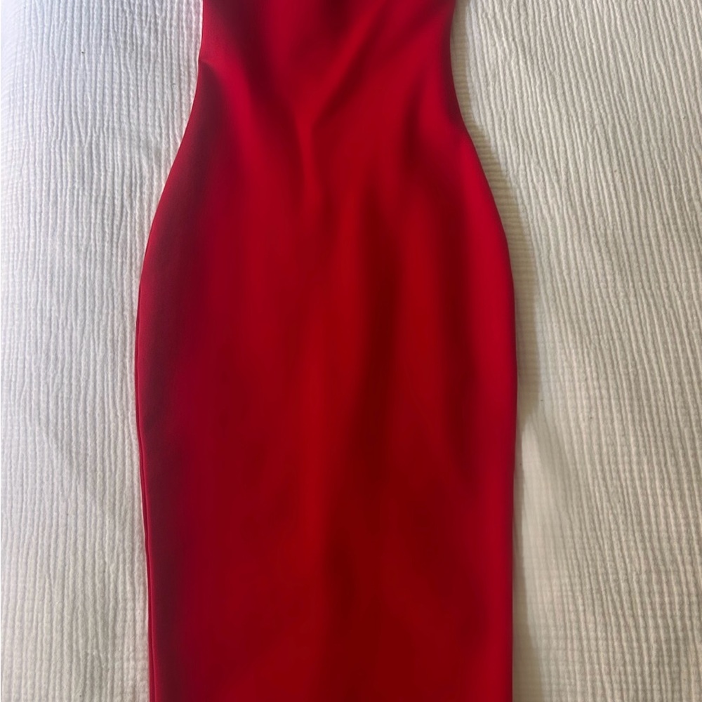 Superdown Strapless Scarlet Dress